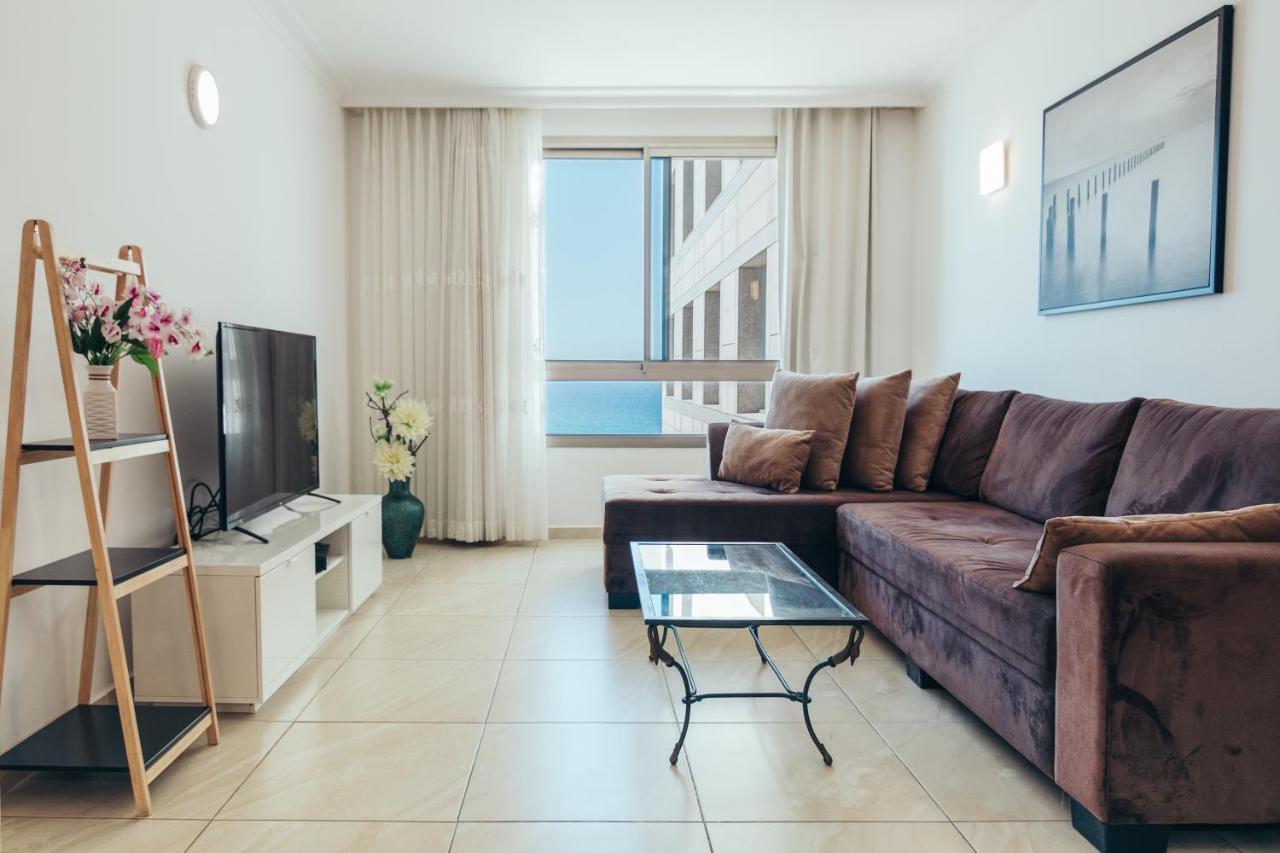Almog Beach Apt Hotel מלון דירות אלמוג ביץ' Haifa Eksteriør billede