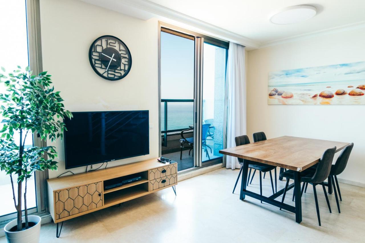 Almog Beach Apt Hotel מלון דירות אלמוג ביץ' Haifa Eksteriør billede